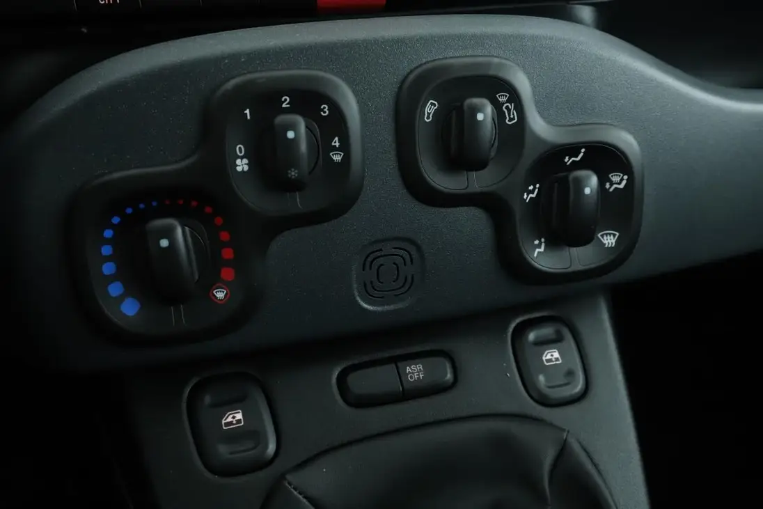 FIAT PANDA III – Image 17